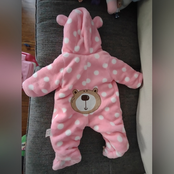 Babygirl snowsuit - Picture 3 of 3